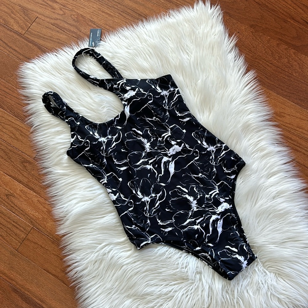 Summer Mae Maternity One-Piece Maternity Swimsuit NWT Sz M